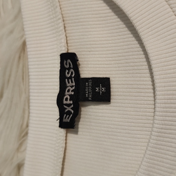 Express Ribbed Tee - Picture 2 of 6